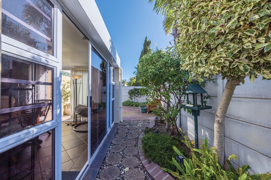To Let 2 Bedroom Property for Rent in Sunningdale Western Cape